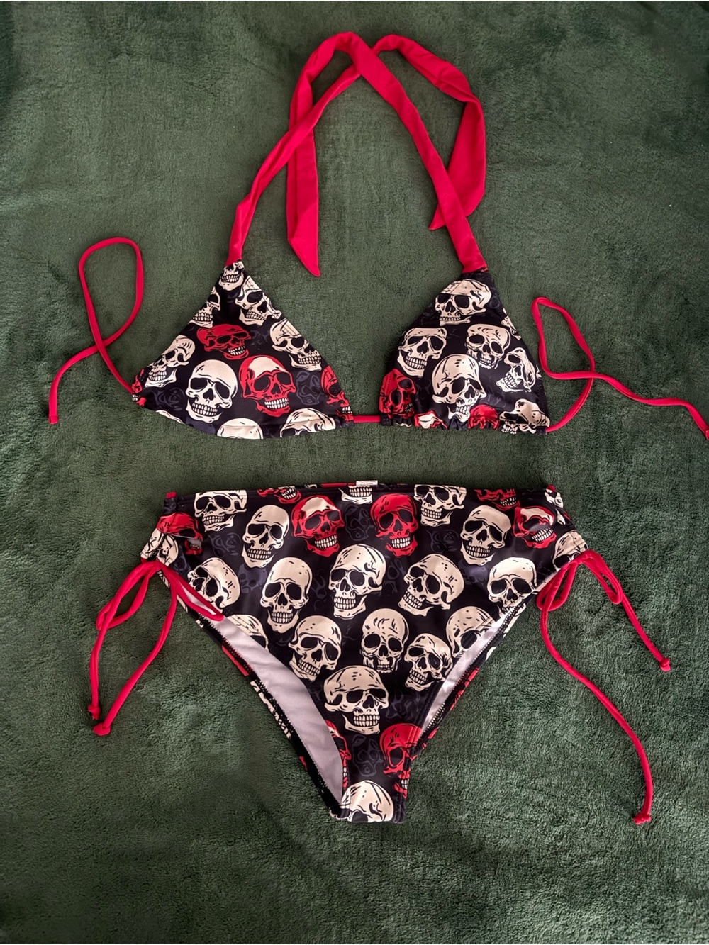 NWOT Women's Skull Print Bikini - Red & Black Size XL
